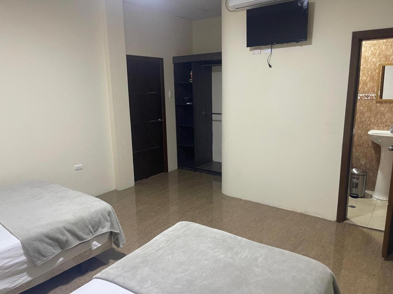 Kicker House Apartment Puerto Baquerizo Moreno Exterior photo